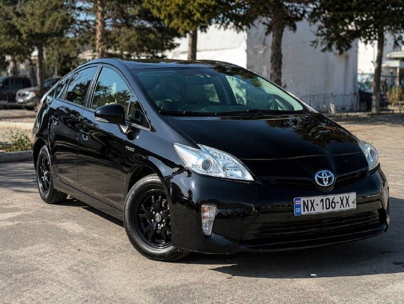 Индивидуальные трансферы на Toyota Prius