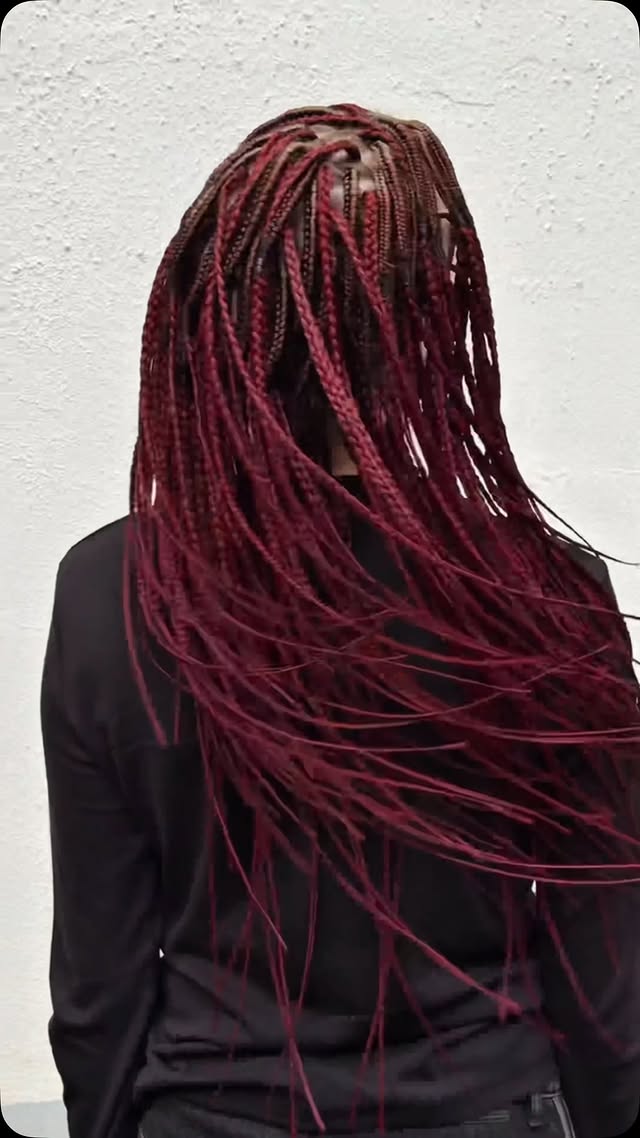 Braids Space - студия кос и дредов