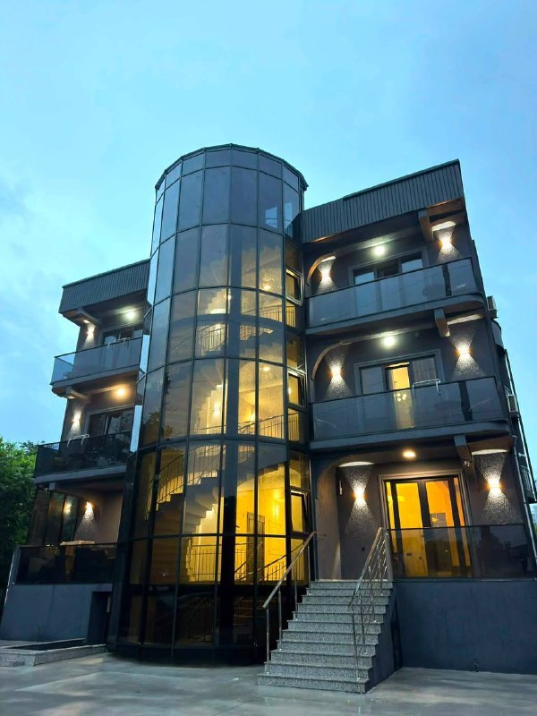 Гостиница Наш дом (Our House), Кобулети