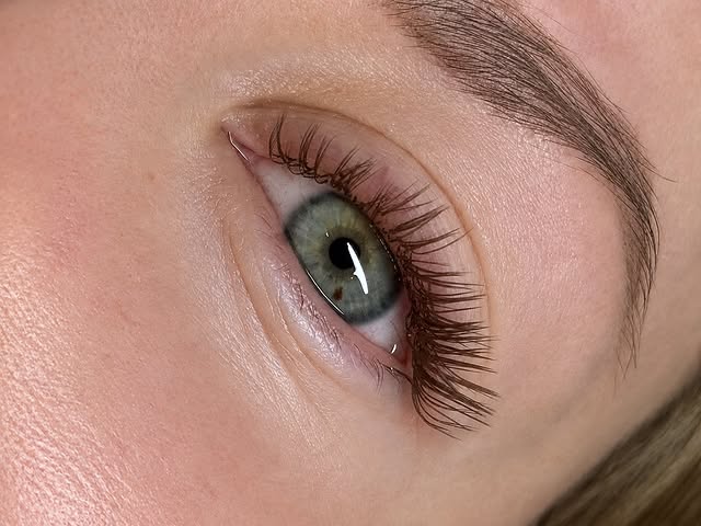 Maka Lash - наращивание ресниц и брови