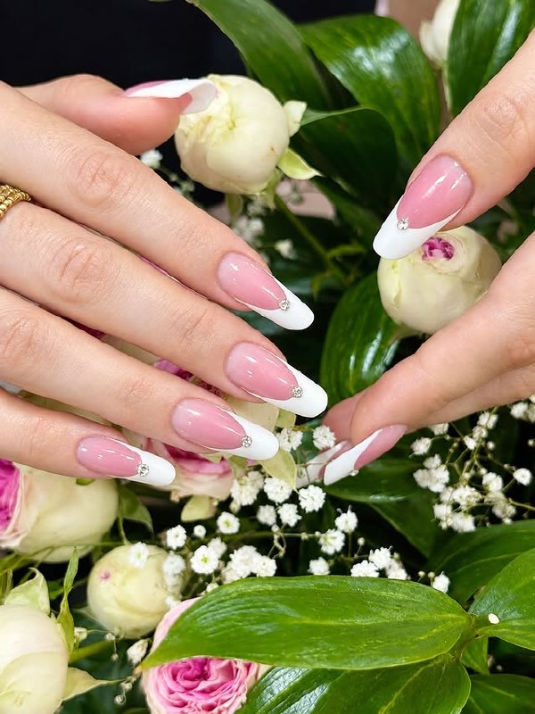 ProNails Batumi - студия и школа маникюра